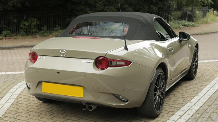 MAZDA MX-5 CONVERTIBLE 2.0 [184] Exclusive-Line 2dr